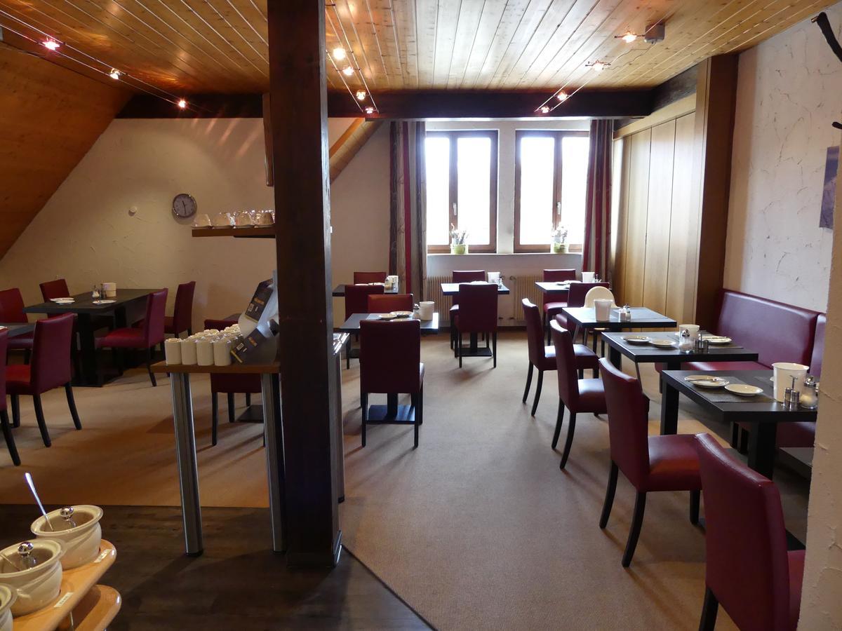 Hotel KRONE Deckenpfronn Buitenkant foto