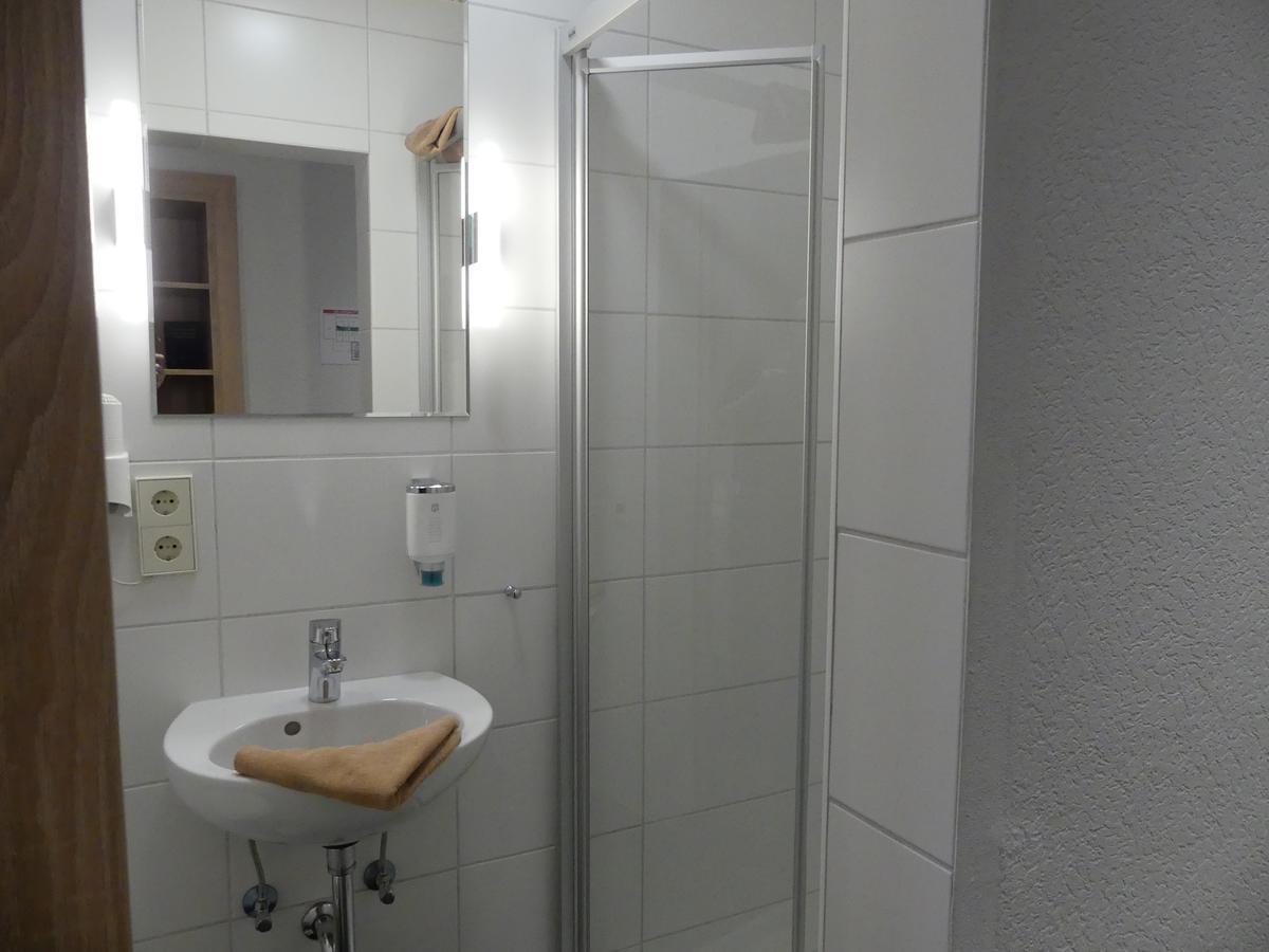 Hotel KRONE Deckenpfronn Buitenkant foto