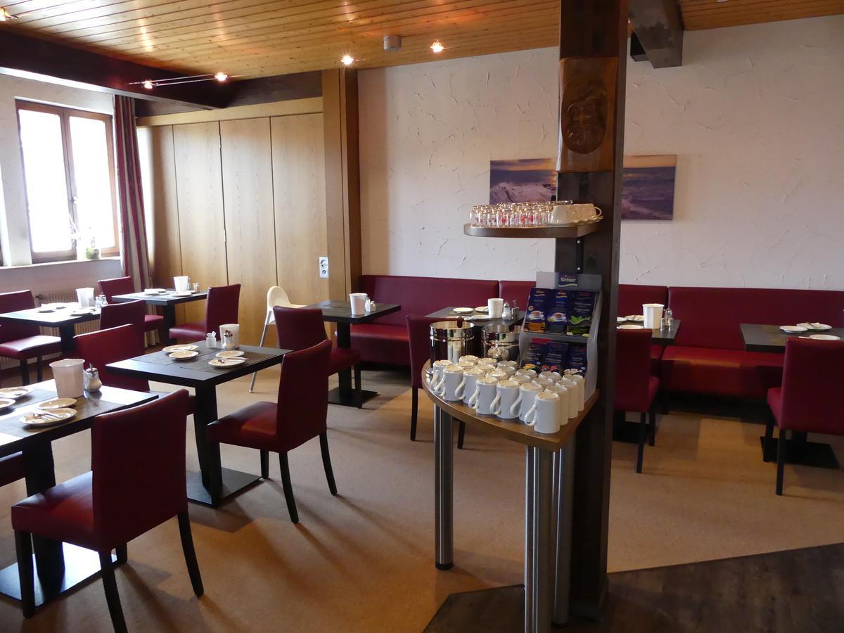 Hotel KRONE Deckenpfronn Buitenkant foto