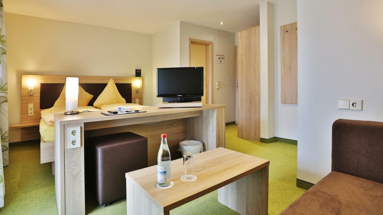 Hotel KRONE Deckenpfronn Buitenkant foto